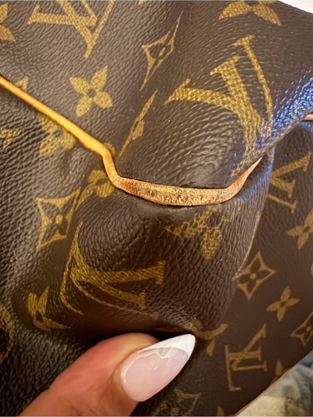 Authentic LOUIS VUITTON Batignolles Horizontal Tote Bag Clean Interior - Picture 12 of 12